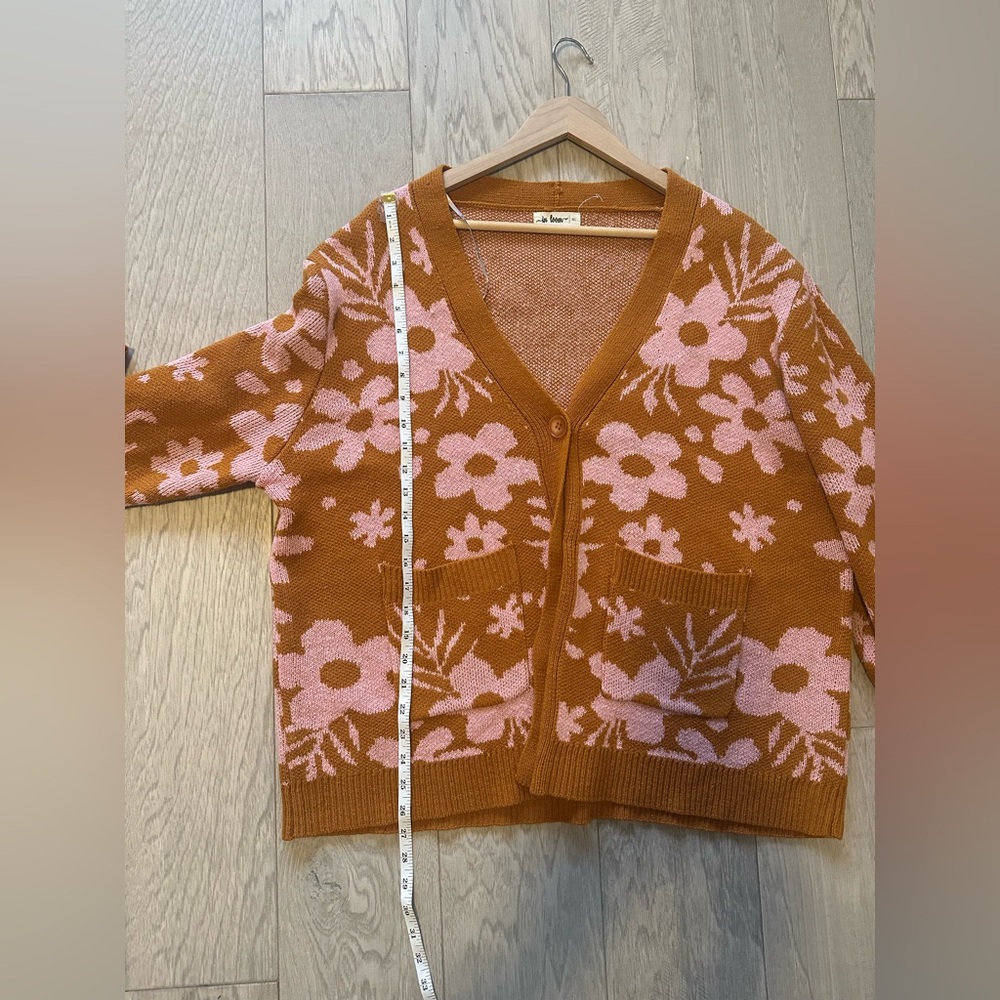 In Loom (Piper & Scoot) Women's Floral Pattern Sweater Cardigan, Size M/L - Picture 4 of 7